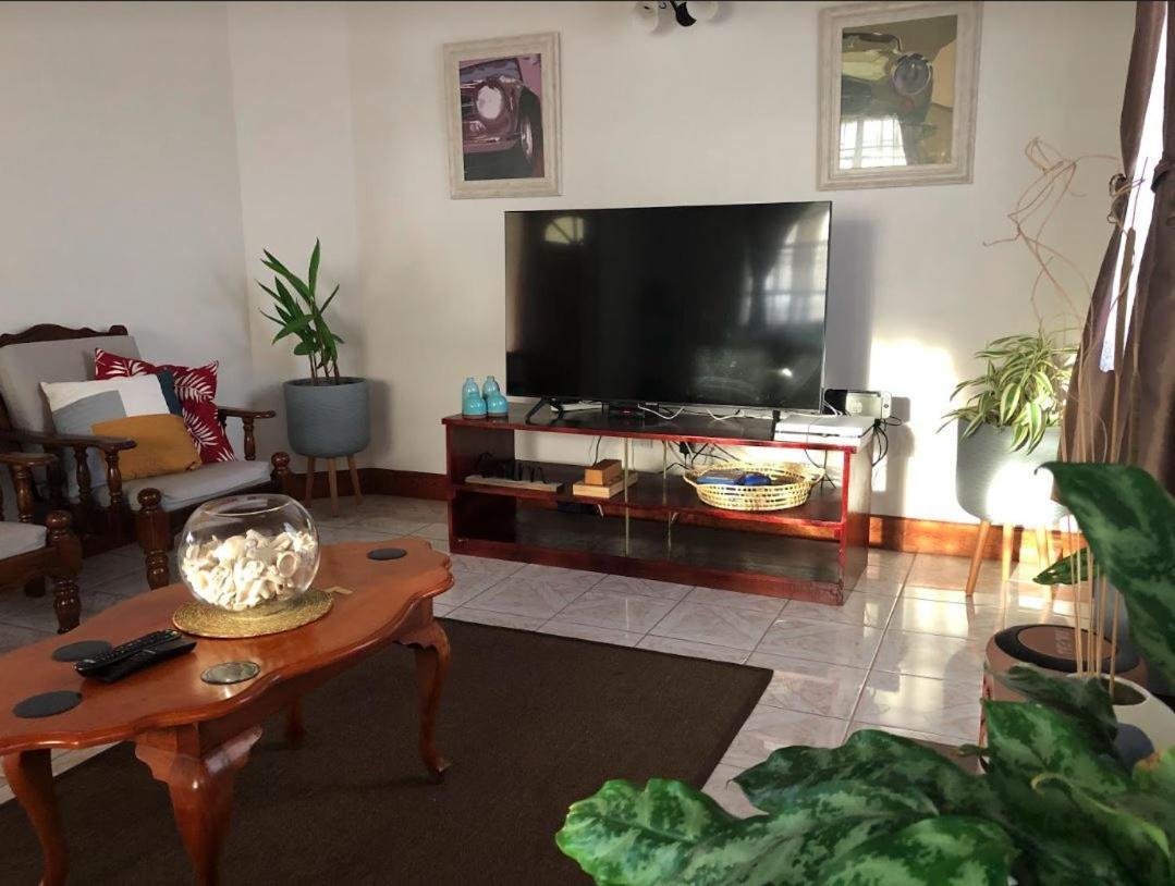 Delightful 4Bed Modern Villa With Wifi Гроз-Иле Экстерьер фото